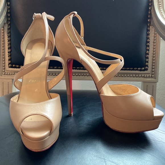 In good condition if you have any question feel free to ask - Picture 3 of 6